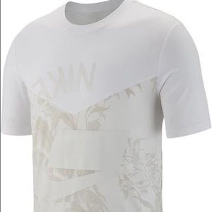 NIKE NSW TROPICANO AOP XL T-SHIRT AUTHENTIC Rare